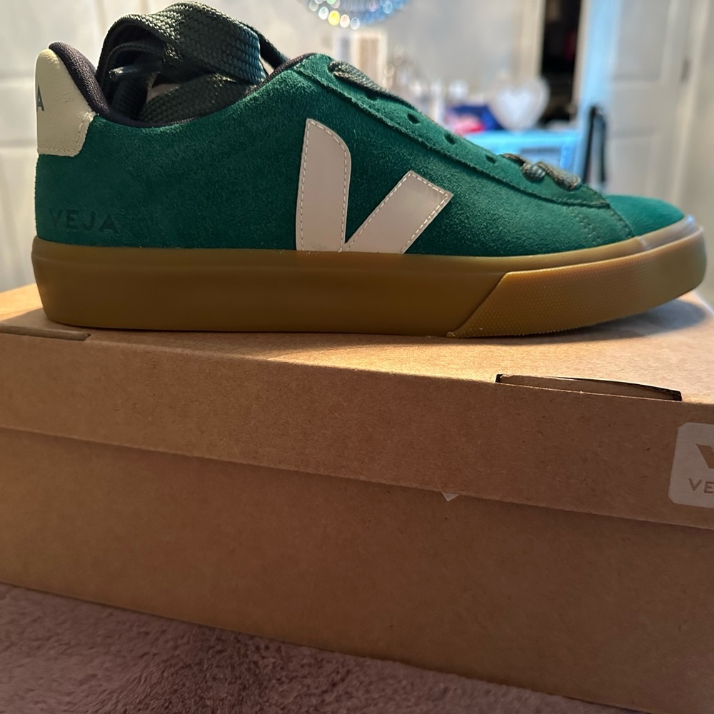 ⬇️ NWT Veja Campo Green Golf Pierre